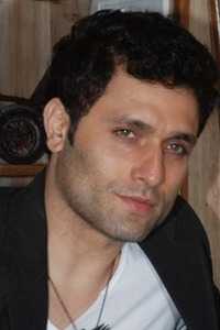 Shiney-Ahuja-as-Siddharth-Chaturvedi.tring