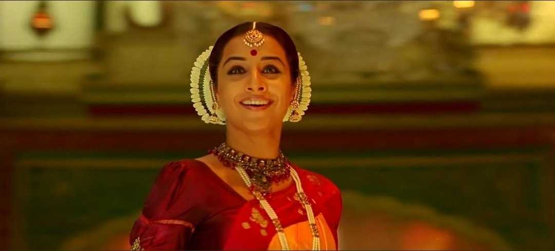 vidya balan in bhoot bhulaiyaa.tring