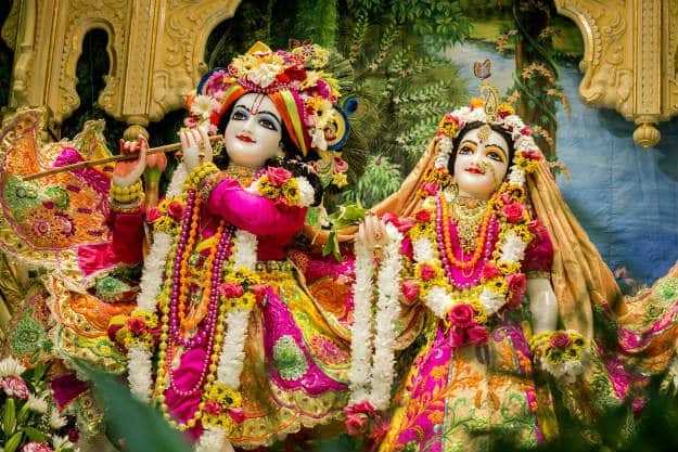 Krishna-Janmashtami-celebrations-in-maharashtra.tring