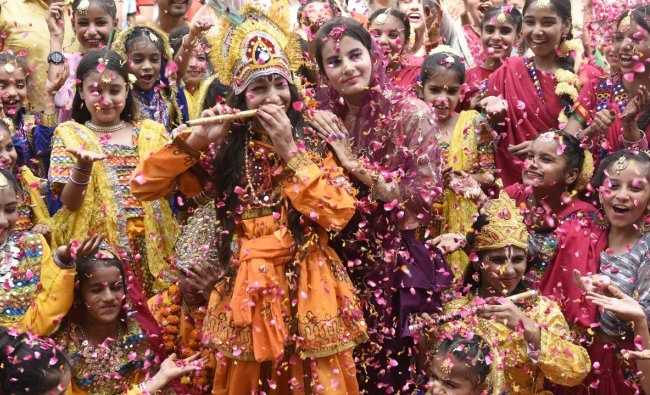 Krishna-Janmashtami-celebrations-in-Uttar-Pradesh.tring
