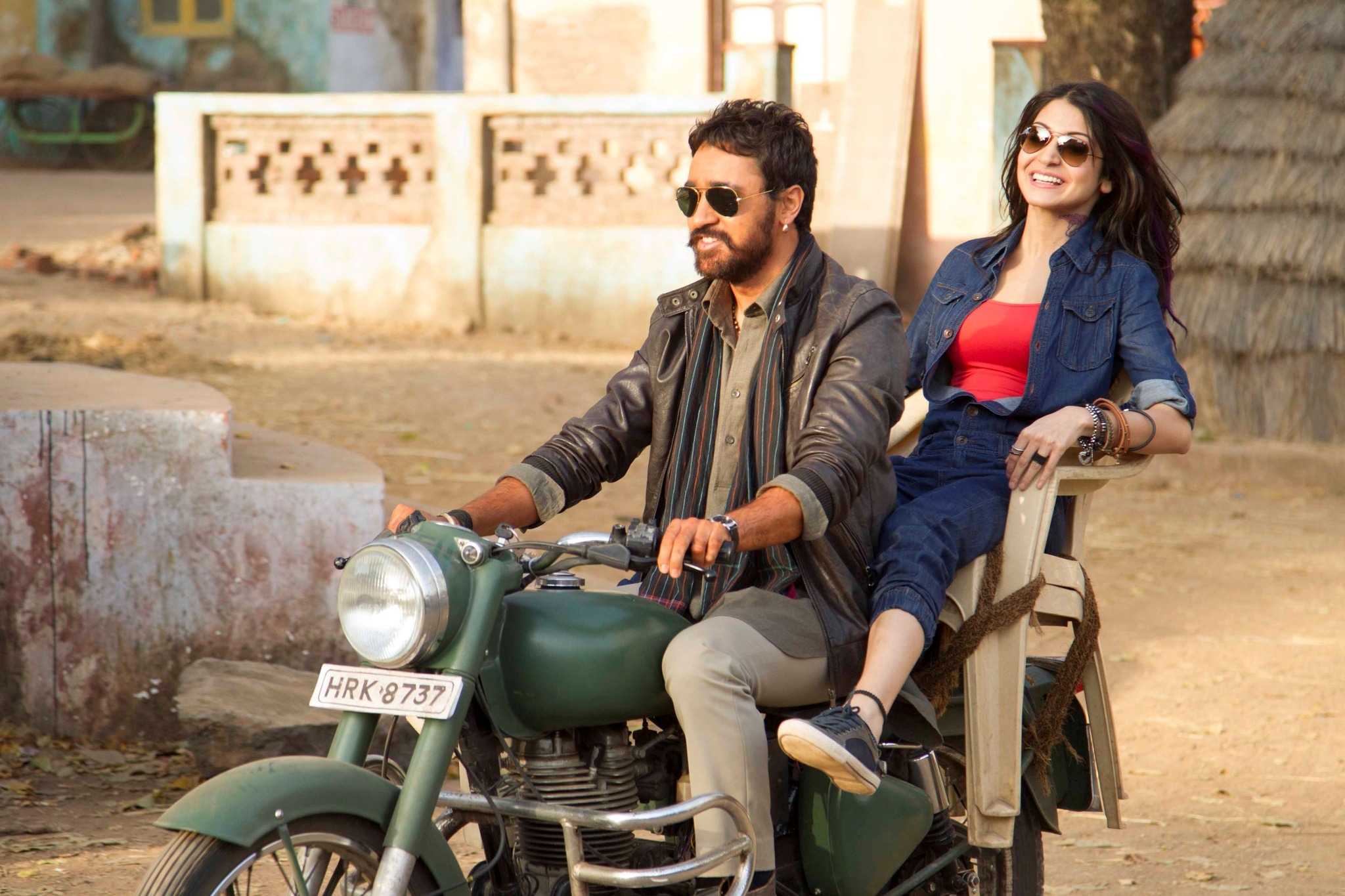 Imran Khan and Anushka Sharma Riding a bike in Matru Ki Bijlee Ka Mandola movie