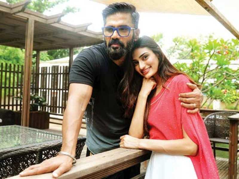 Suniel-Shetty-and-Athiya-Shetty.tring