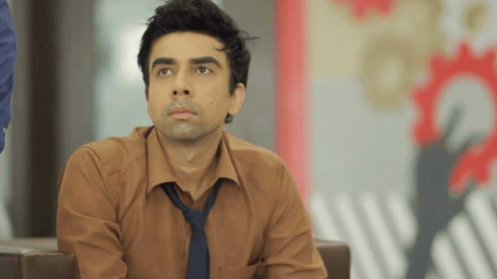 a scene from TVF Pitchers 