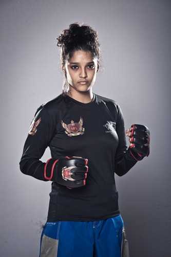 ritika-singh-boxer-tring