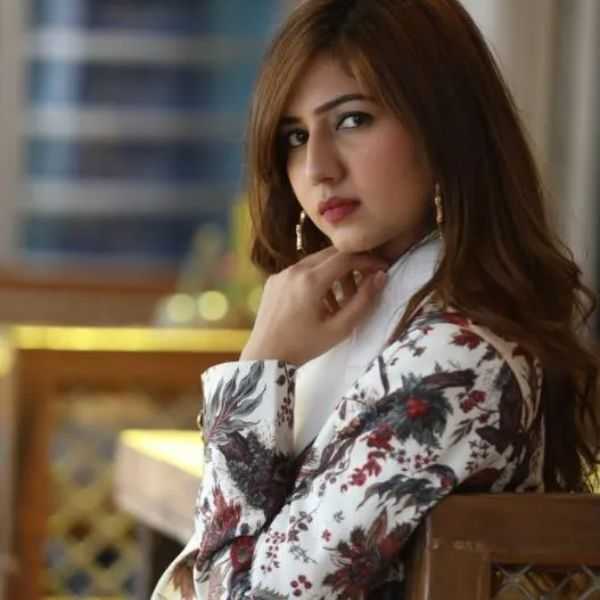 Akanksha Bhandari (1).jpg
