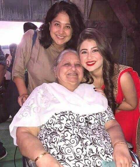 aditi-bhatia-family-tring