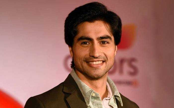 Harshad Chopda as Dr. Abhimanyu in YRKKH