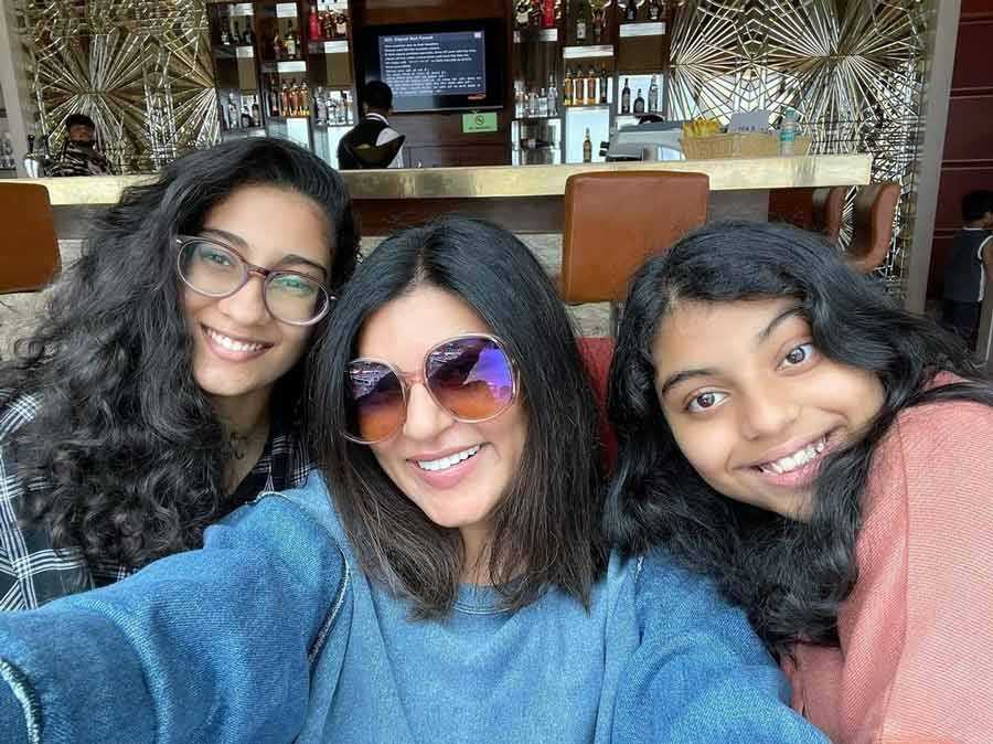 sushmita-sen-daughters