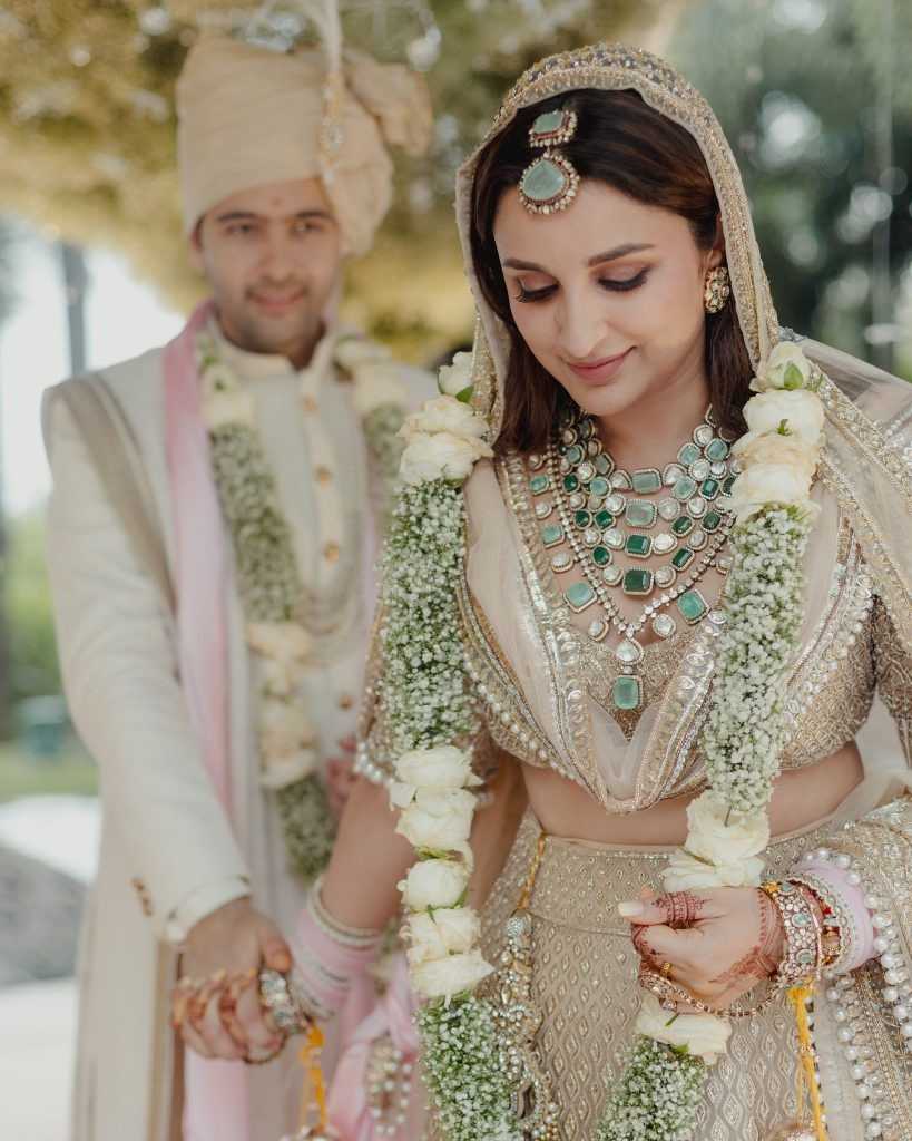 wedding pheras of parineeti and raghav