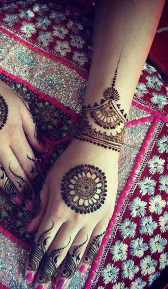 12 Stunning Bracelet Mehndi Design That Are Simple, Quick and Breathtaking  All at Once