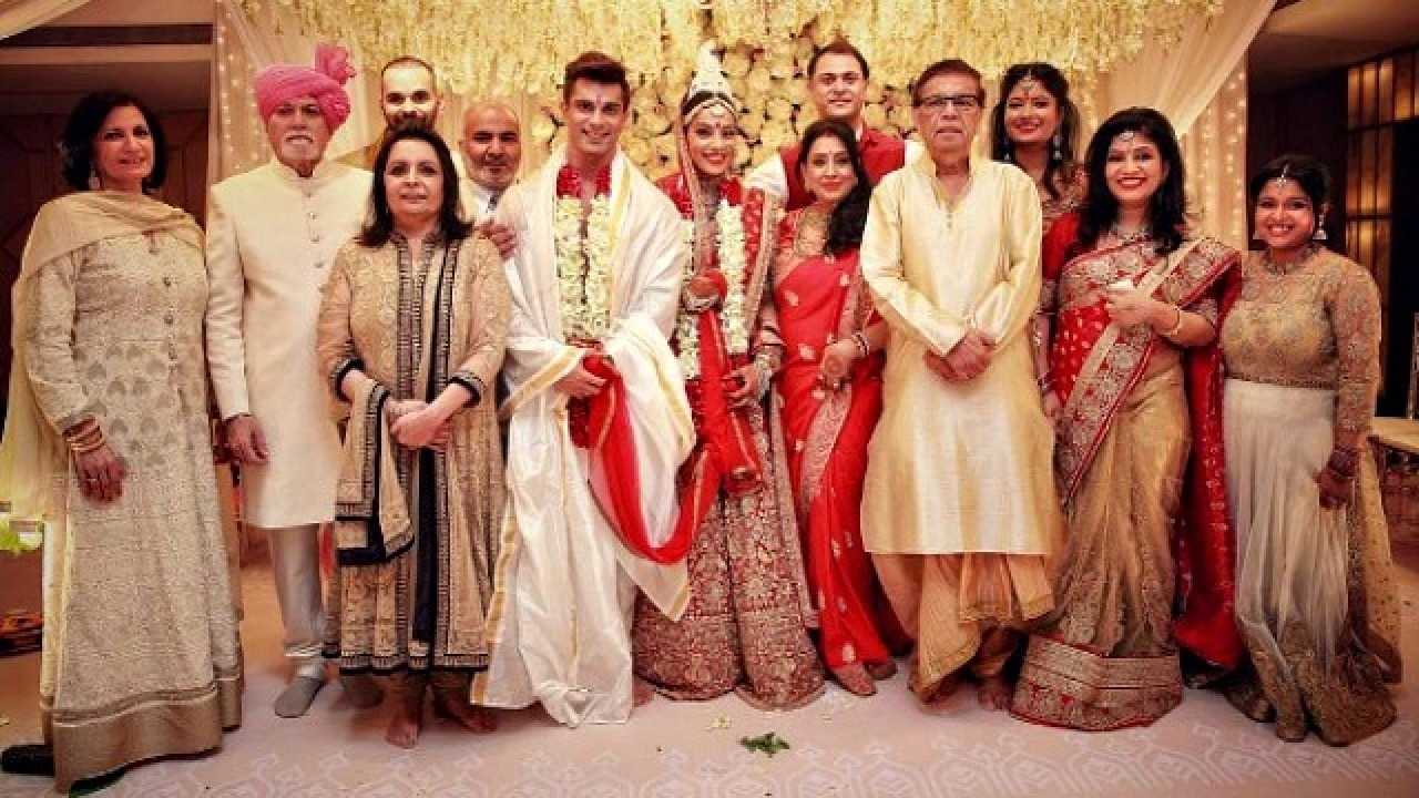 Karan Singh Grover with his family