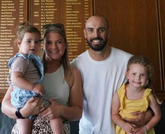 Daryl Mitchell's wife and daughters