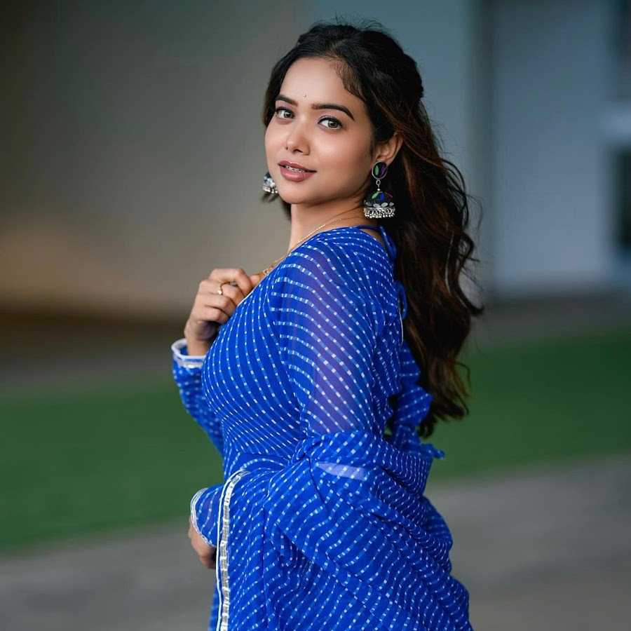 Manisha Rani Blue Saree
