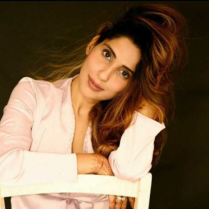 Nidhi Joshi Indian Actress Model Biography Details