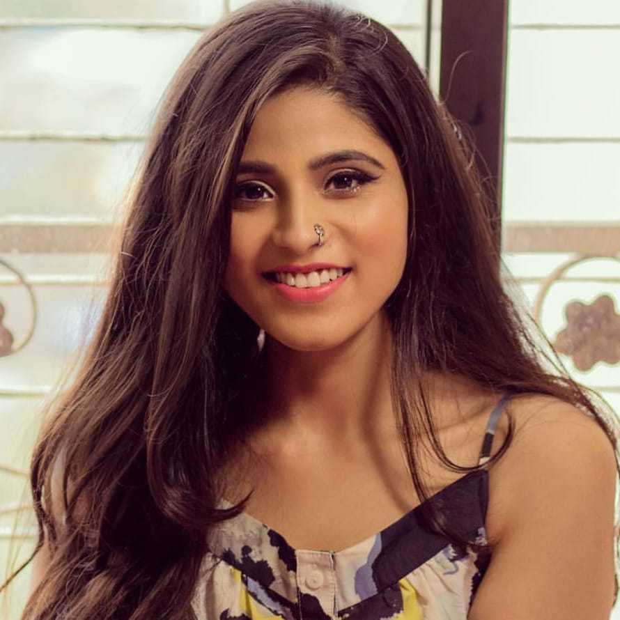 Neha Vaishnav Indian Influencer Biography Career Singer Tv Star