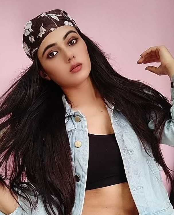 Dolly kaushik Influencers Age Birthday Biography