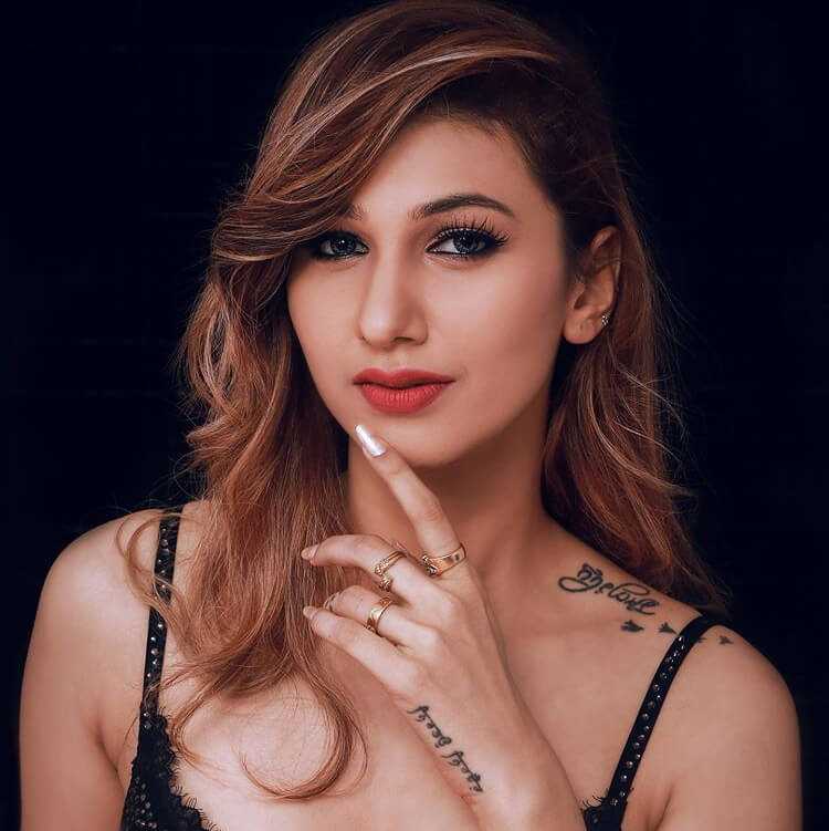 Jasleen Matharu Xxx Hd - Jasleen Matharu TV Star Husband, Age, Boyfriend, Biography, Date of Birth