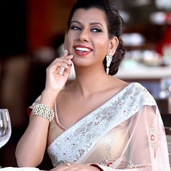 Celebrity Shefali Saxena - Tring India