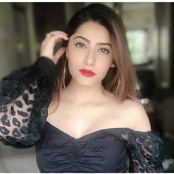 Celebrity Jia Mustafa - Tring India