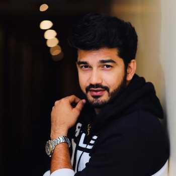 Celebrity Madhav Deochake - Tring India