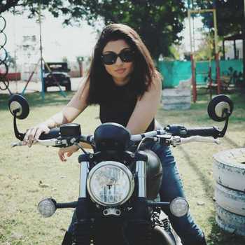 Celebrity Kalyani Potekar - Tring India