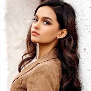 Celebrity Anaika Nair - Tring India