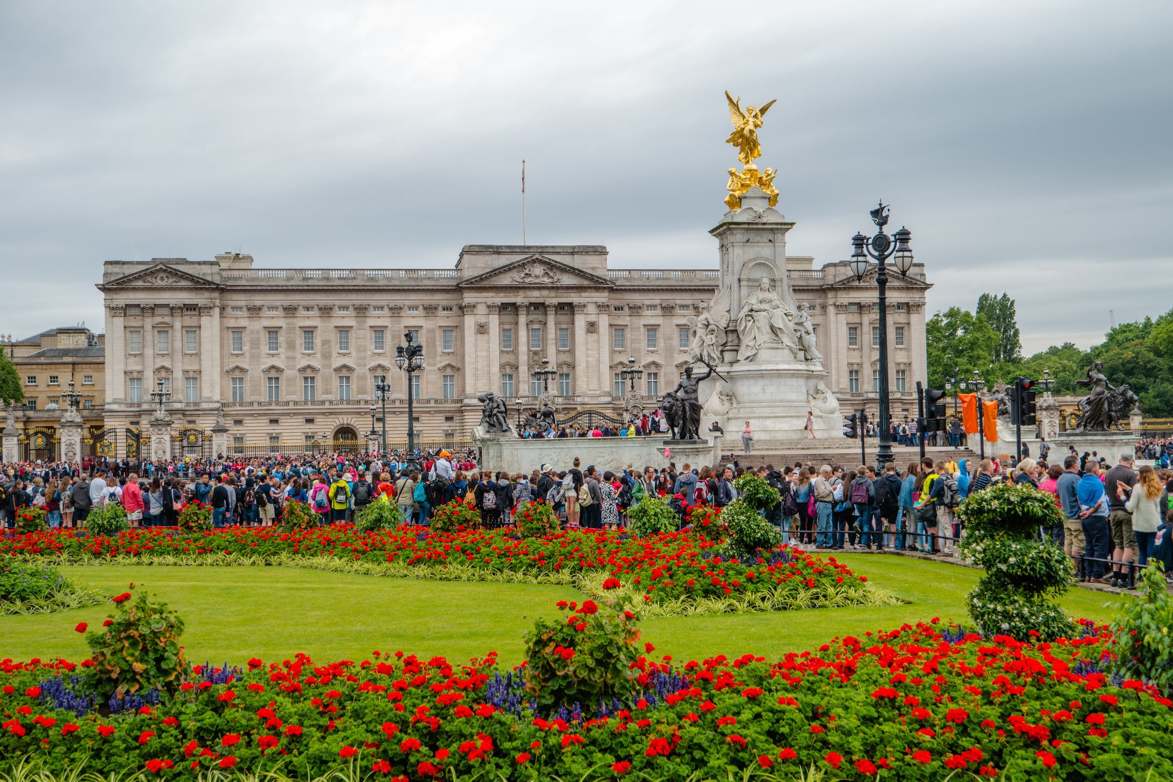 Crowds for Changing of the Guard at Buckingham Palace