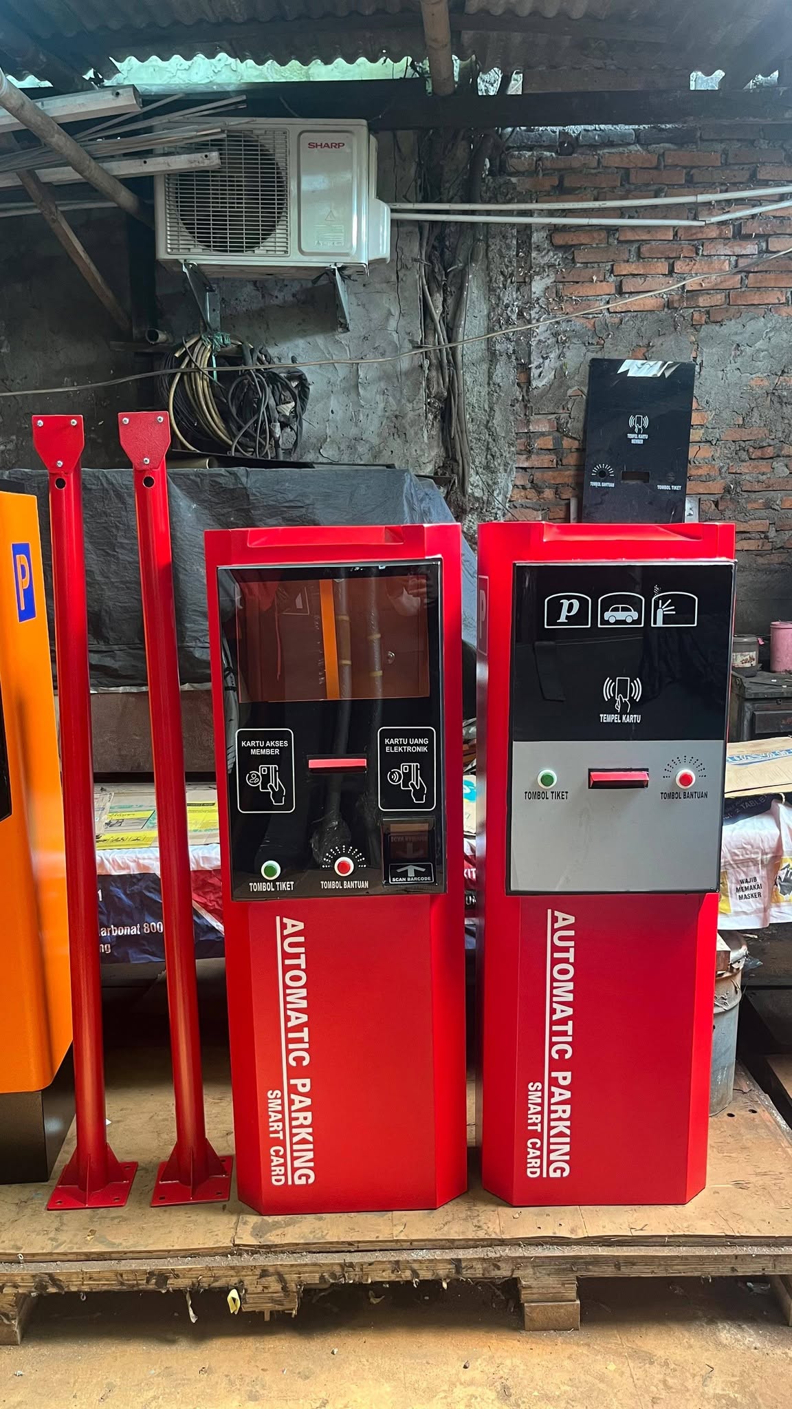 Box Dispenser Parkir Red