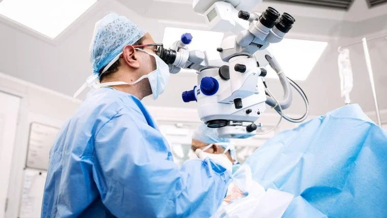 Retinal Surgery in Mumbai (Vitreoretinal Specialist Care)