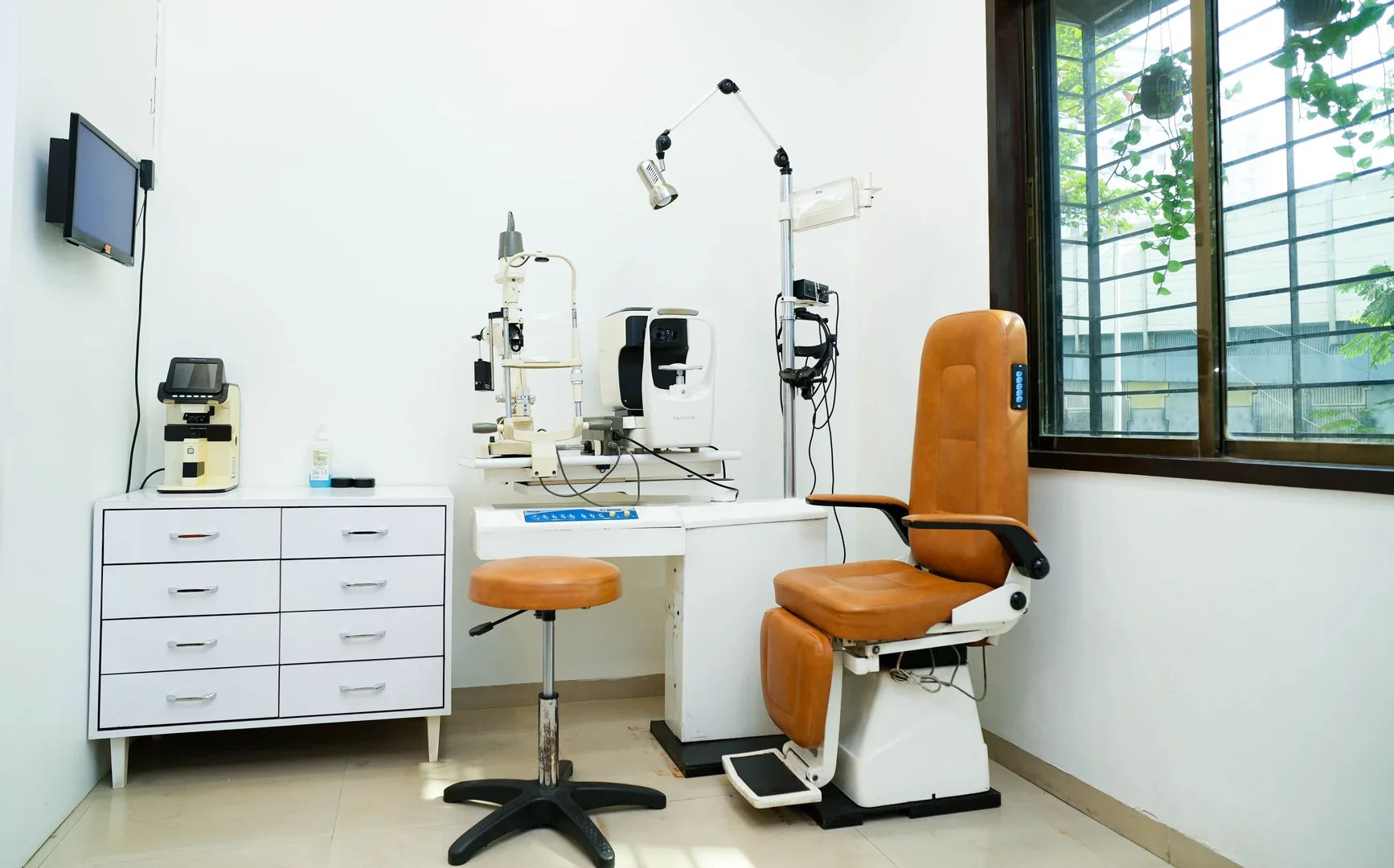 iSight Eye Care clinic, view 1