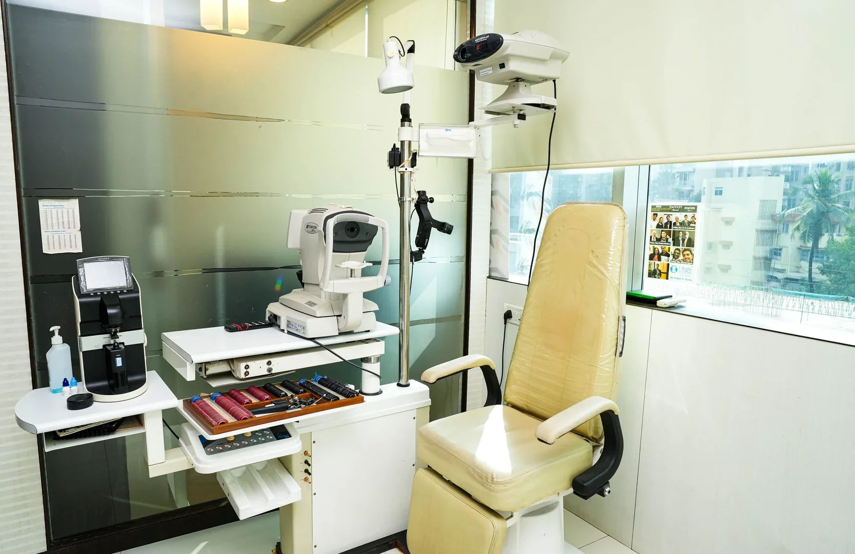 iSight Eye Care clinic, view 12
