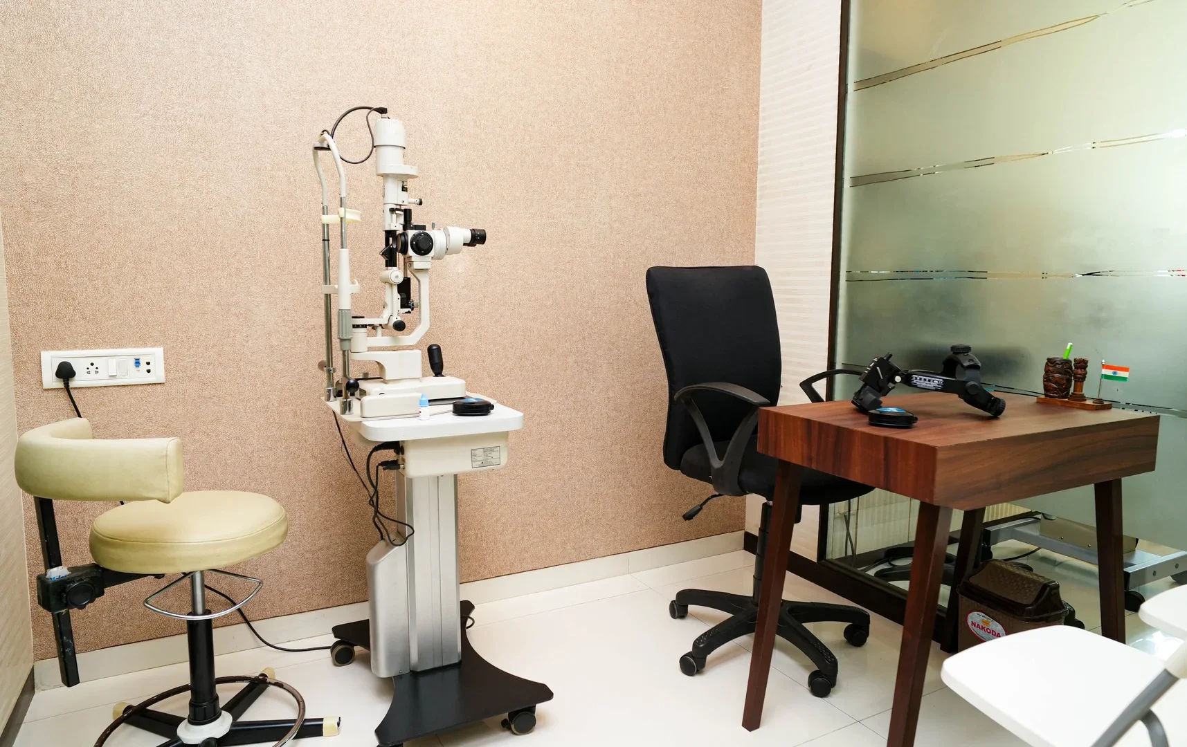 iSight Eye Care clinic, view 16