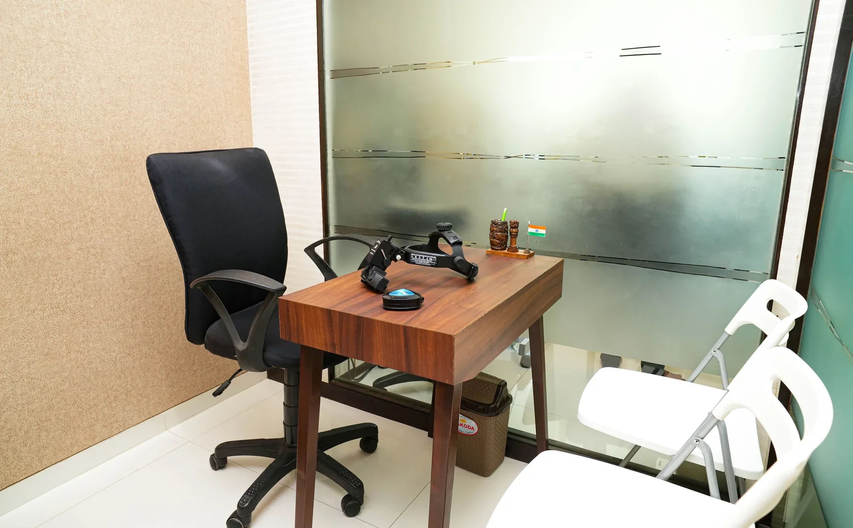 iSight Eye Care clinic, view 17