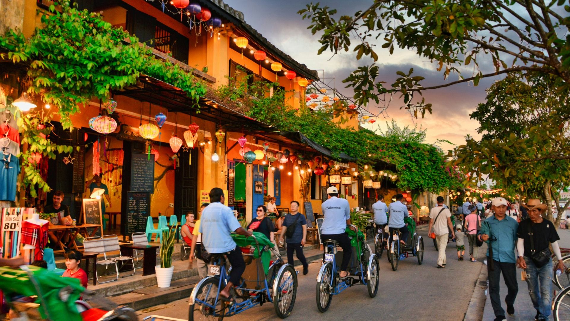 DUONG LAM ANCIENT VILLAGE DAY TOUR – HANOI CULTURAL EXPERIENCE