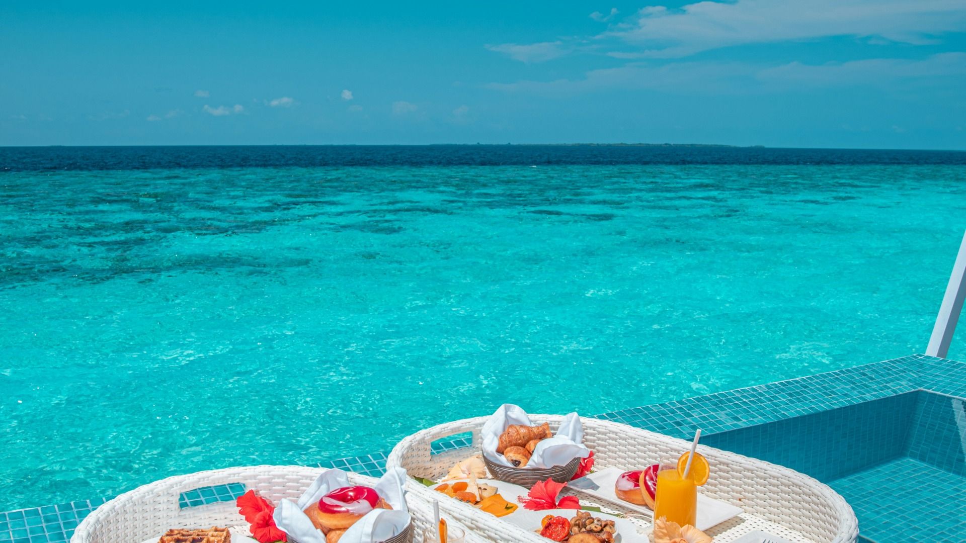 Discover Maldives: 4-Night Guided Local Island & Snorkeling Experience 