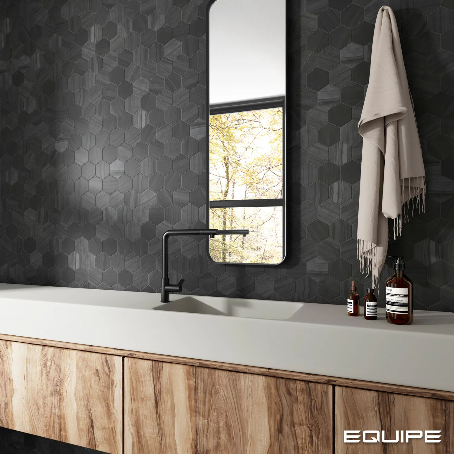 Lithos Dark Bath2