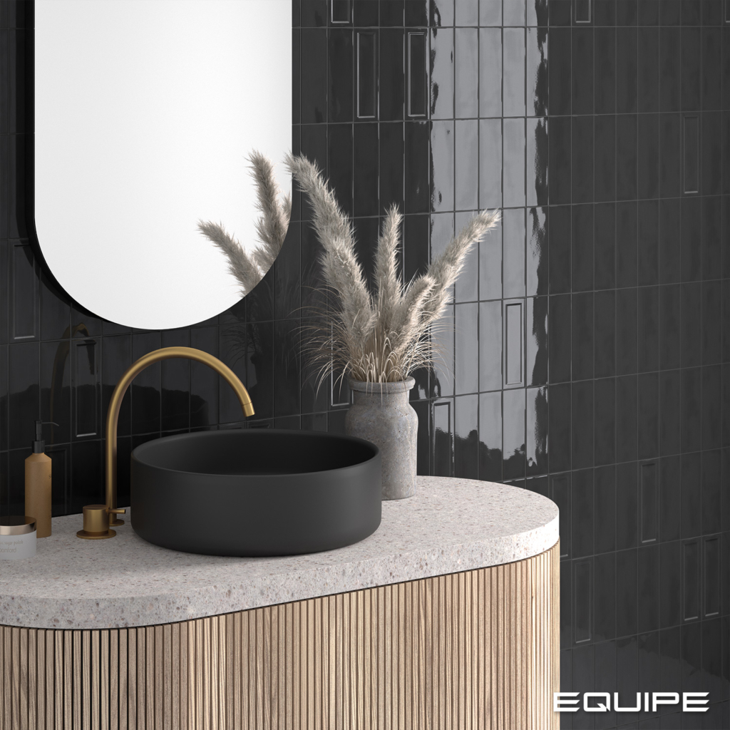 ISLAND-BLACK-FRAME-BLACK- LTC C