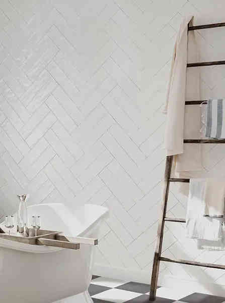 Local Tile Co. Terra Lucida Bianco Espinha V1 1.webp