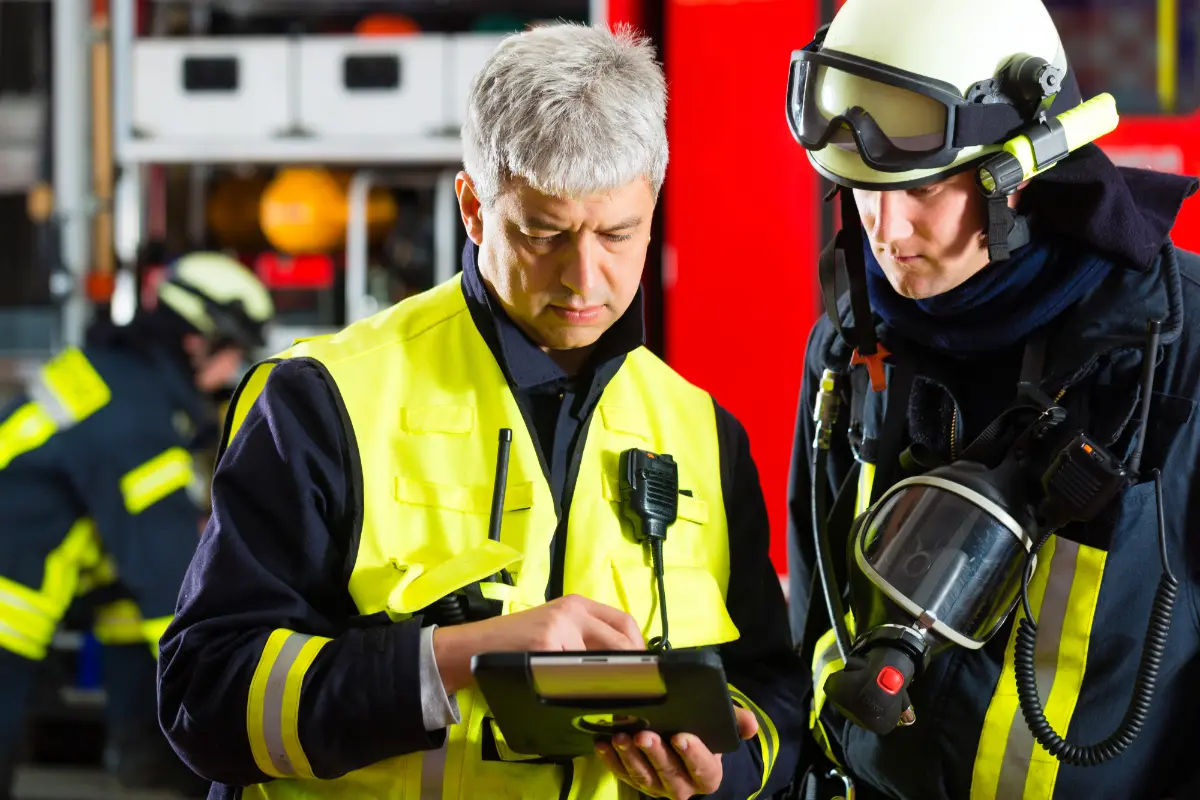 responders can pinpoint the exact location of an incident with maps