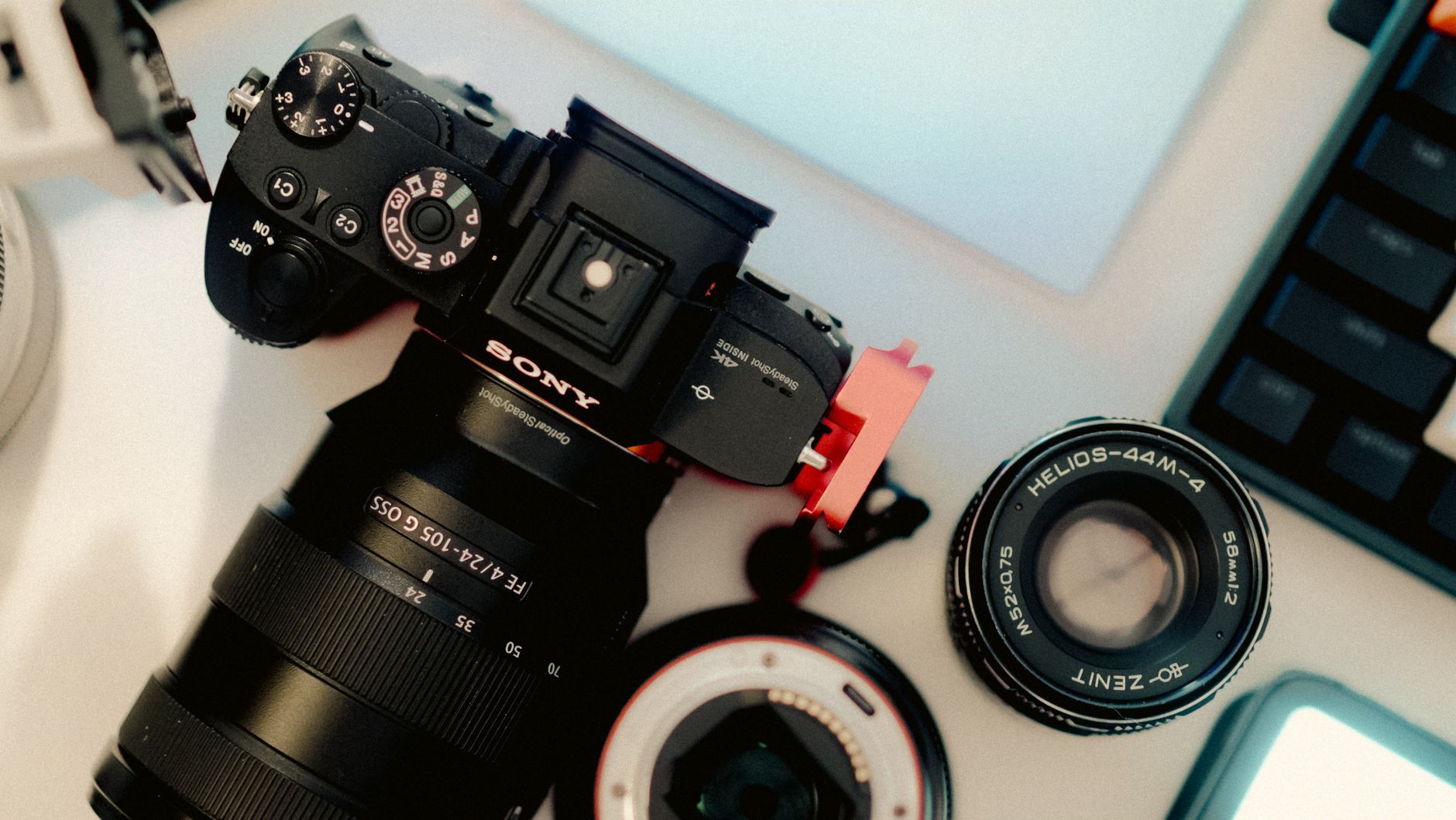 Top Zoom Lenses for Sony A7C - travel-tips blog