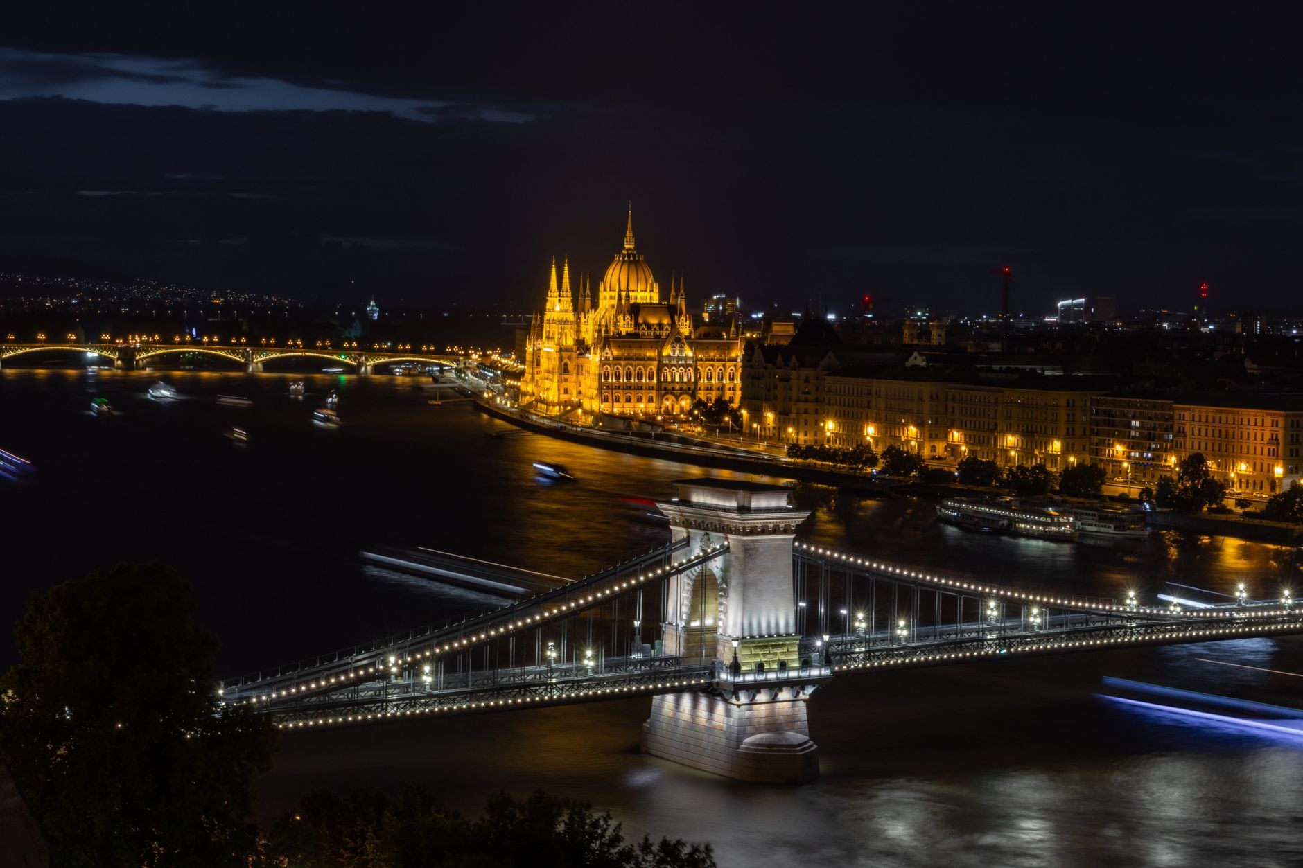 What other things can be done at Danube Bank? - Budapest blog