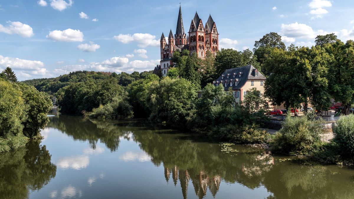 Limburg Cathedral from the bridge