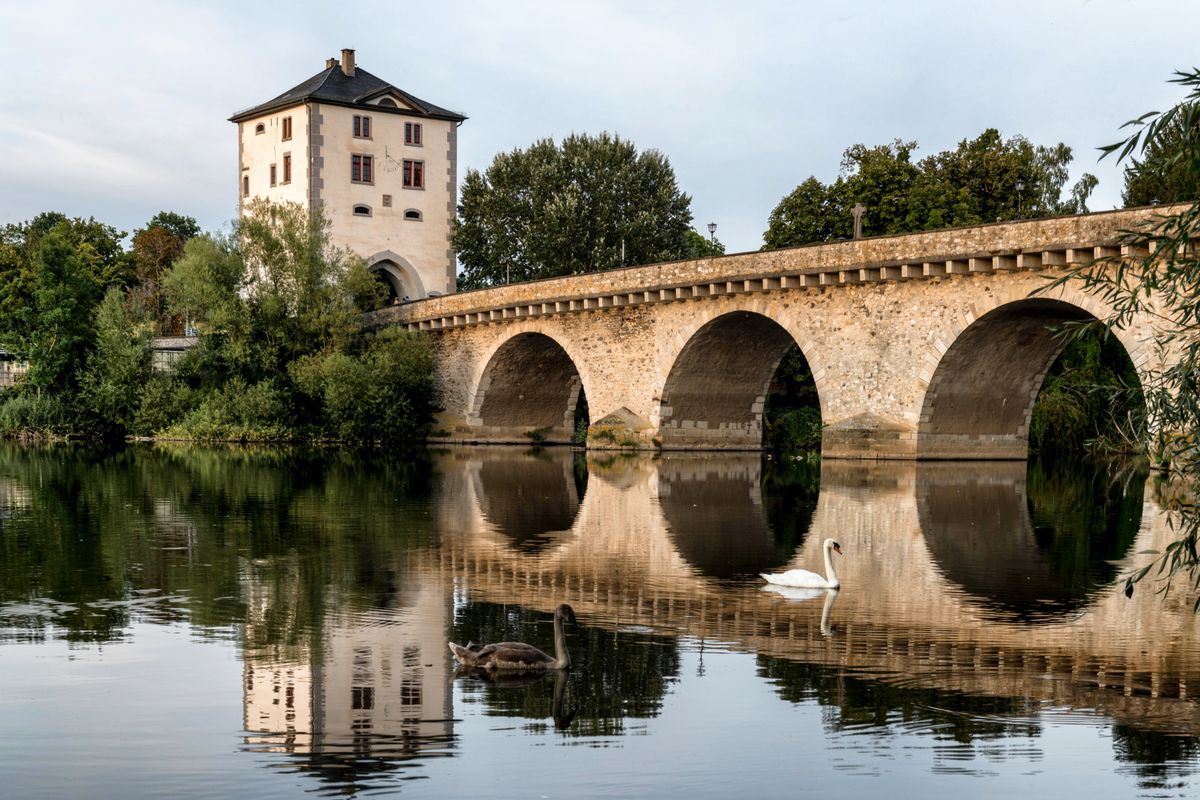 Old Lahn bridge seen from the river
