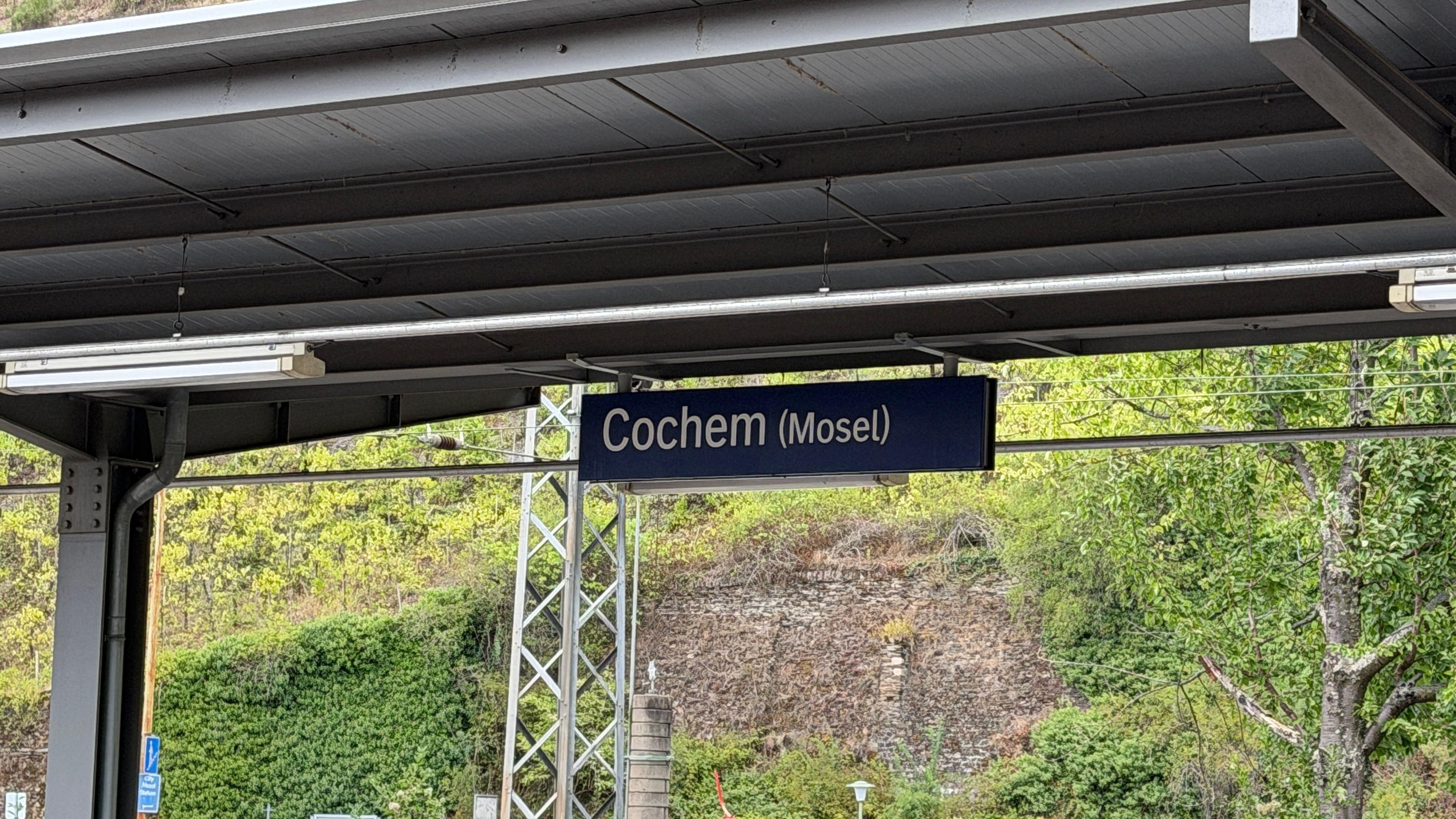 Arriving at Cochem (Mosel) station — 20 minutes from Müden on the RB81