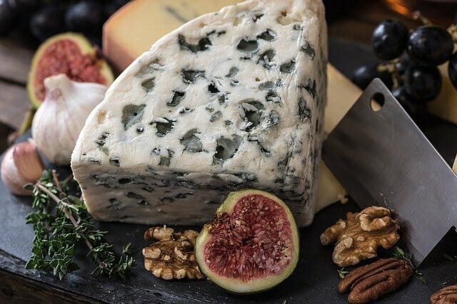 Chasing Whereabouts Top Dishes To Try In Paris French Cheese