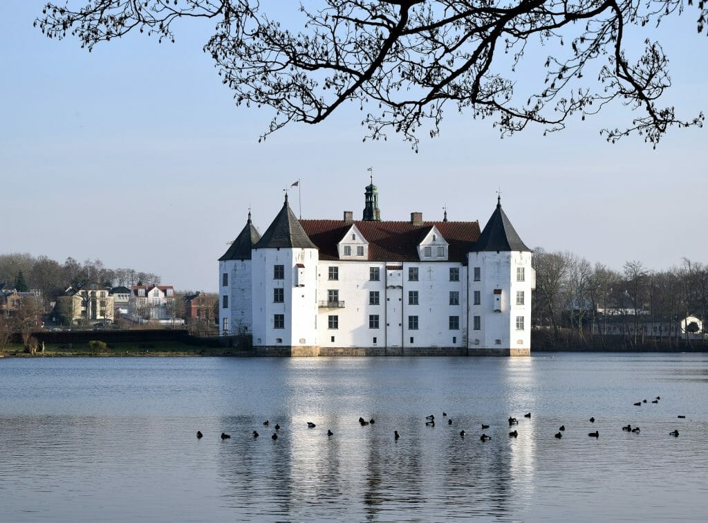Moated Castle 4000810 1920