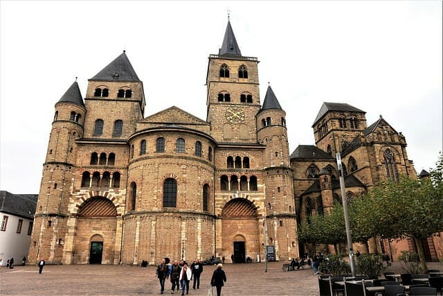 Trier Chasing Whereabouts