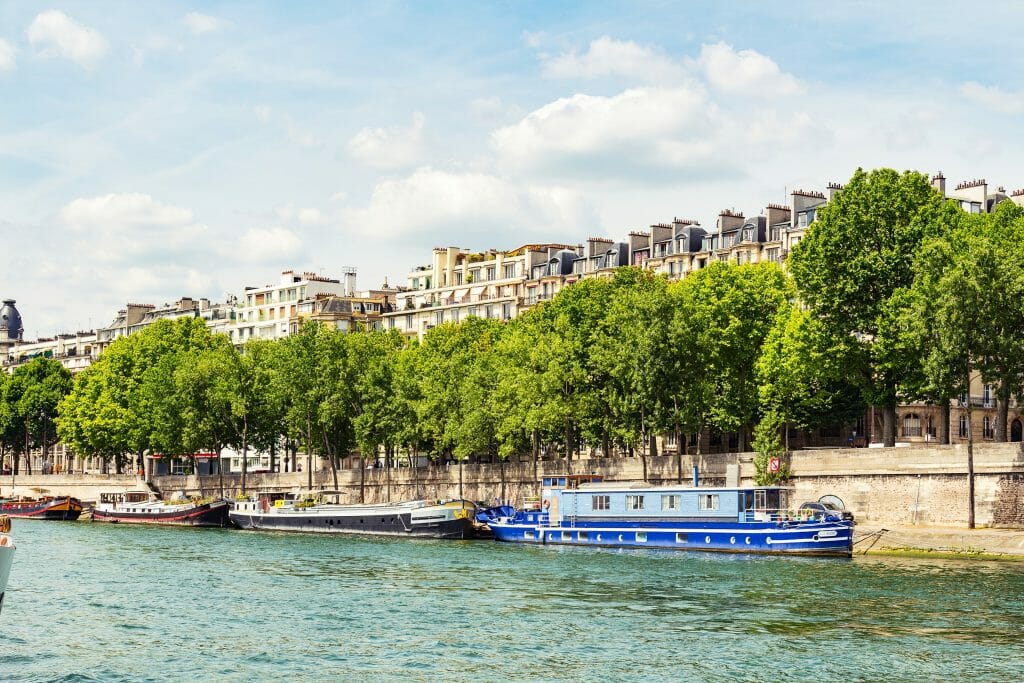Boat Tour In Paris