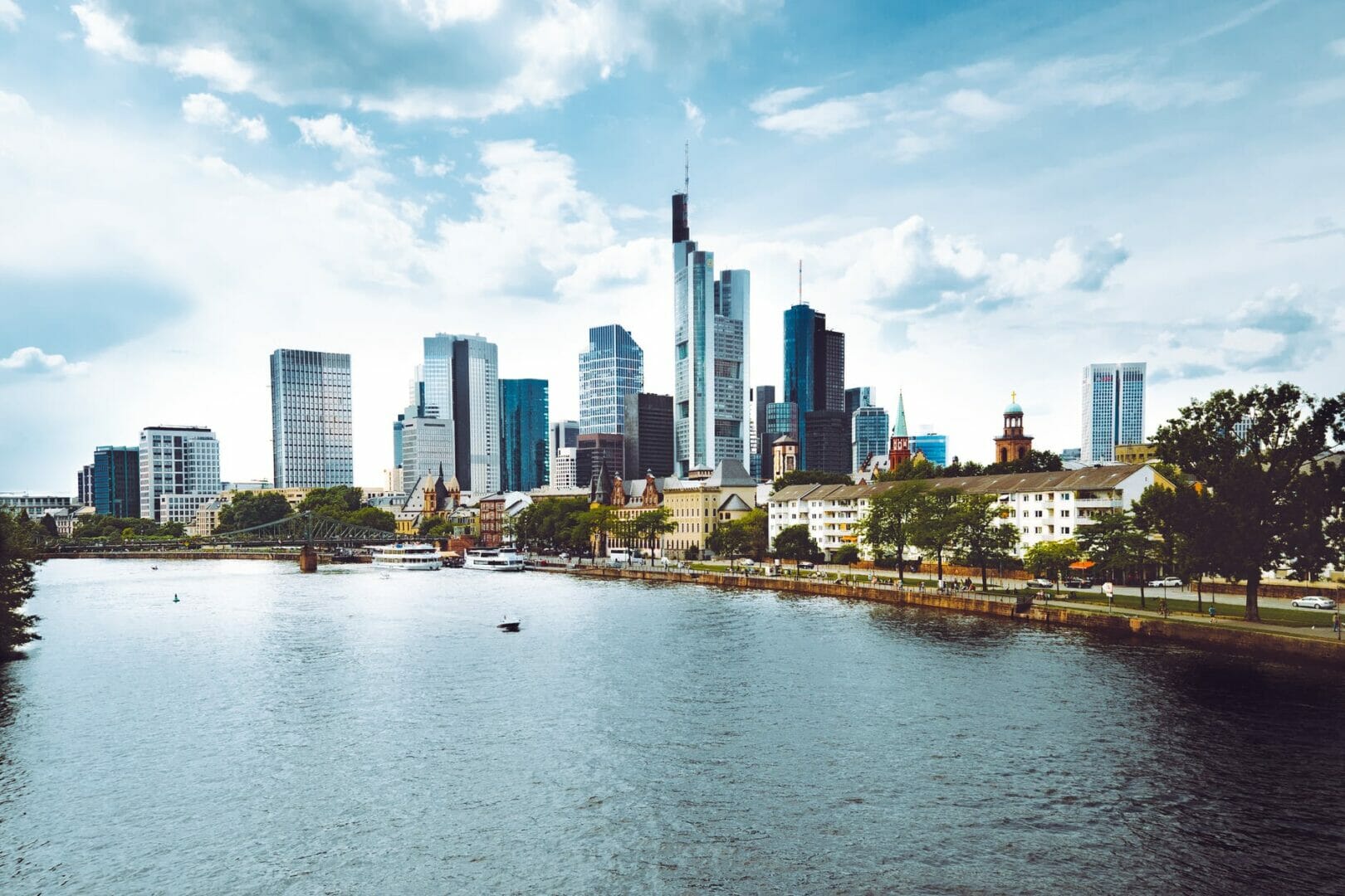 Frankfurt Layover Guide - To depart from the Frankfurt airport and explore the city for an hour o...