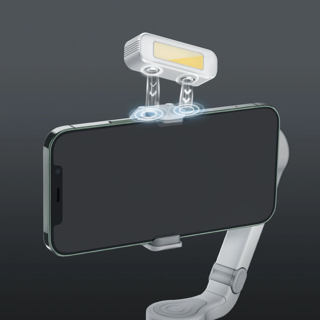 Zhiyun Smooth Q4 Review - Magentic Fill Light